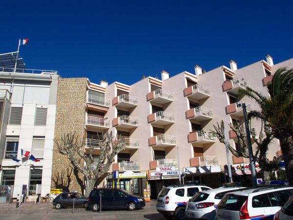 05 terrasse balcon gardecorps panorama vision ref chantier cavalaire bd